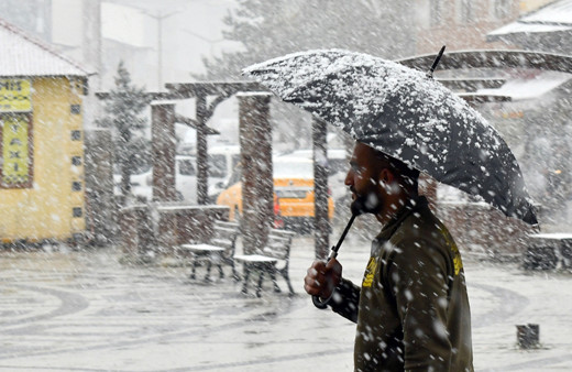 Kar yağışı ve sağanak geliyor! Meteoroloji o illeri uyardı