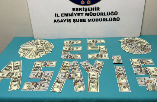 Eskişehirli çifti "MİT görevlisiyiz" yalanıyla dolandırdılar! 2 şüpheli polise yakalandı