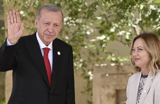 İtalya Başbakanı Meloni'den Cumhurbaşkanı Erdoğan'a davet!