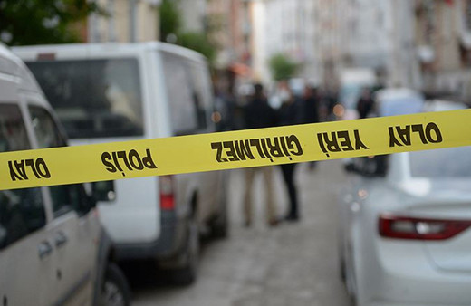 Mersin'de karısını tüfekle vuran koca aracında intihar etti