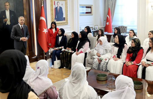 İçişleri Bakanı Ali Yerlikaya, Şırnak'tan gelen şehit ve gazi ailelerini ağırladı