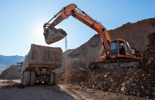 Irak'ın kuzeyinde terör örgütü PKK'dan arındırılarak huzura kavuşturulan yerlerde yatırım hamleleri başladı