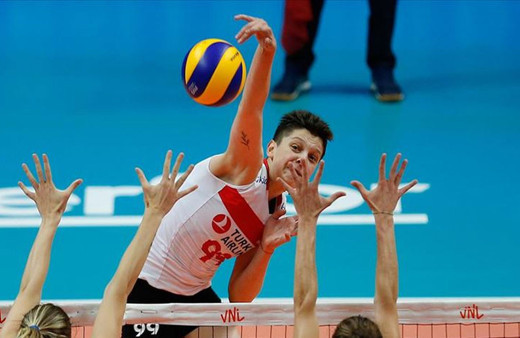 Ebrar Karakurt'tan Barış Alper'e 'Boğaz'ın efendisi' yanıtı