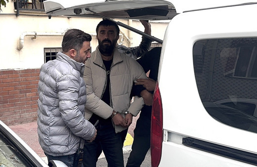 Eskişehir'de bir kişi evde tartıştığı arkadaşını pompalı tüfekle öldürdü