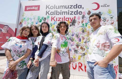 Yeni reklam filmiyle 'Kızılay Kolluğu'na saygı duruşu