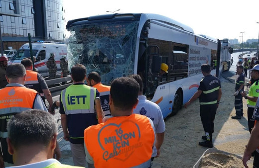 Küçükçekmece'deki metrobüs kazasına ilişkin 5 kişiye 15'er yıla kadar hapis istemi