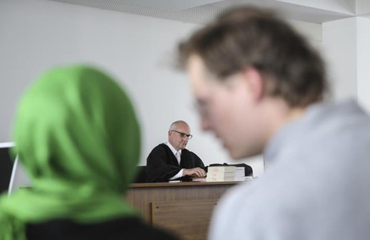 Başörtülü çalışan işten çıkarıldı! Fransa'da mahkemeden dikkat çeken karar