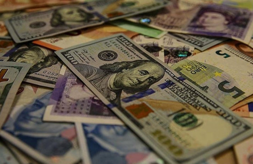 İsviçre'de para zirvesi! Türkiye'den o isim davet edildi