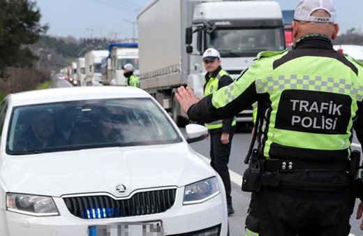 Ruhsatsız silah taşıma ve çakar kullanımında cezalar artırılacak