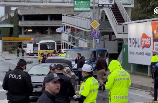 İstanbul'da geci kaza! Trafik polisi şehit oldu