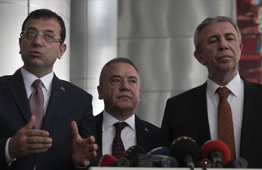 Ahmet Hakan madde madde sıraladı: Mansur Yavaş'ı Ekrem İmamoğlu karşısında avantajlı kılan şeyler