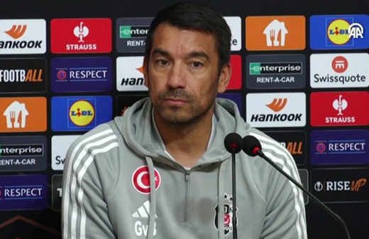 Beşiktaş'ta Giovanni van Bronckhorst'tan Malmö maçı öncesi açıklamalar