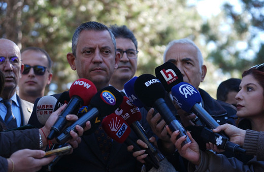 Özgür Özel'den isyan çağrısı yapan Bakırhan'a sessiz kaldı eleştirilerine yanıt