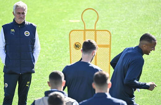 Semih Şentürk içeriden aldığı bilgiyi paylaştı Mourinho iddiası