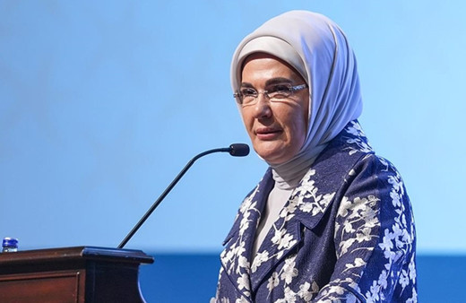 Emine Erdoğan, Büyük Önder Atatürk'ü ebediyete intikalinin 86. yılında andı