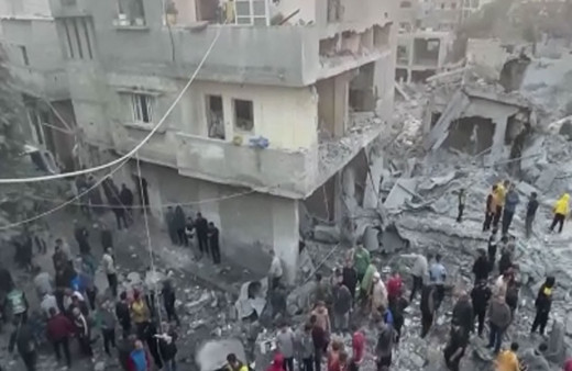 İsrail Gazze'nin kuzeyinde bir evi bombaladı! Çok sayıda ölen var