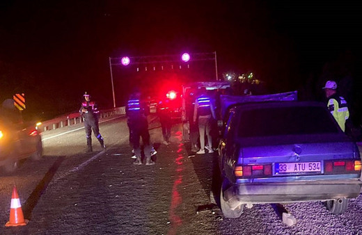 Yol kenarında lastik değiştiriyorlardı! Çok feci 4 kişi hayatını kaybetti