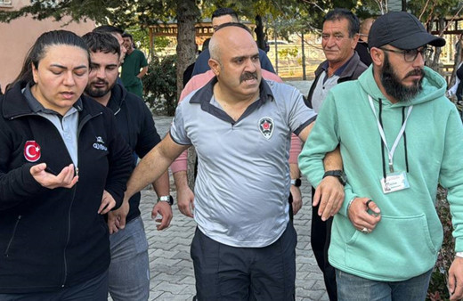 Aksaray Ağız ve Diş Sağlığı Merkezi'nde dirgenli saldırı! 4 çalışan yaralandı