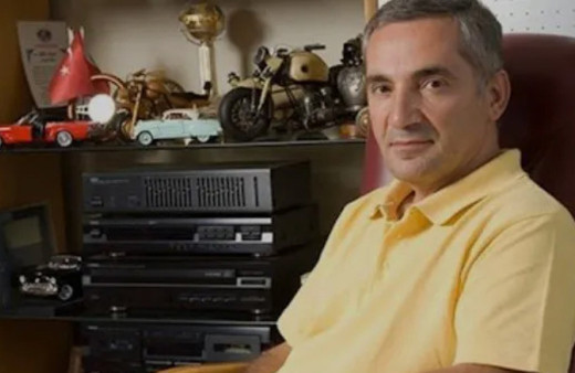 43 yıllık evlilik 10 dakikada bitti! Ünlü yapımcı Şükrü Avşar eşinden boşandı: İhanetin bedeli...