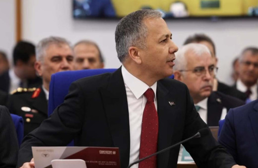 Bakan Yerlikaya'dan 'gideceksiniz' sözlerine tokat gibi cevap: Bizi millet getirdi