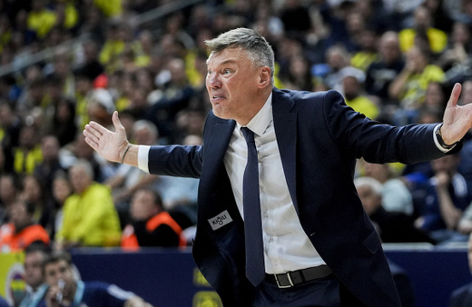 Hayes-Davis direksiyona geçti Fenerbahçe Beko kazandı