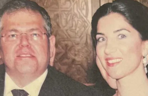 Sevgilisine atacağı 'çok süslen' mesajını eşine atmıştı: Milyarlık boşanma davasında eski eşten yeni hamle