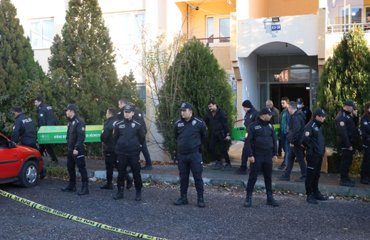 Niğde'nin Bor ilçesinde iki sevgili apartman dairesinde ölü bulundu