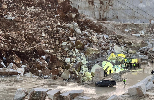 Marmara Adası'ndaki mermer ocağındaki toprak kaymasının görüntüleri ortaya çıktı