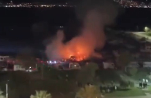 Teknede yaşayan 71 yaşındaki adam çıkan yangında öldü