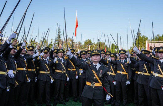 5 teğmen ve 3 subay için Yüksek Disiplin Kurulu süreci başladı