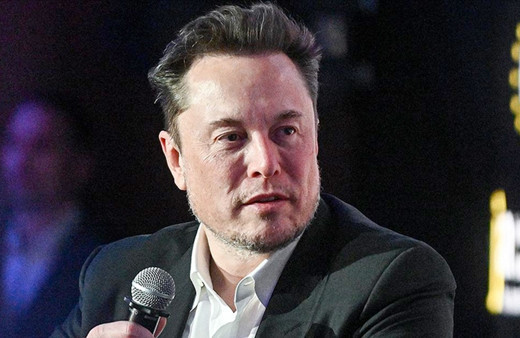Elon Musk bir kez daha İngiliz hükümetini hedef aldı