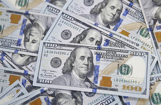 Kapalıçarşı'da bazı döviz büroları sahte banknot iddiasıyla 50 ve 100 dolar alımını durdurdu