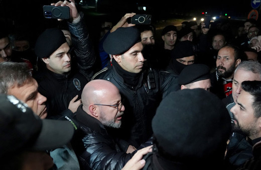 Beşiktaşlı taraftarlardan, siyah-beyazlı takıma İstanbul dönüşünde tepki