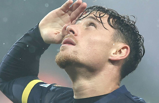 Beşiktaş'a gol atan İsrailli futbolcu asker selamı verdi