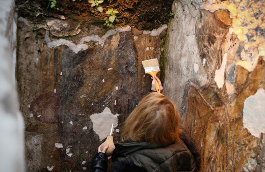 İznik'te en eski İsa'yı tutan Meryem freski ortaya çıkarıldı