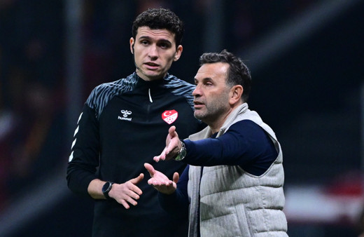 Okan Buruk'tan maçın hakemine olay sözler