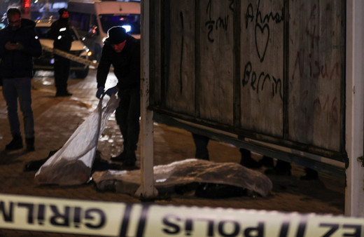 Bursa'da birlikte yaşadığı kadını silahla öldüren kişi intihar etti