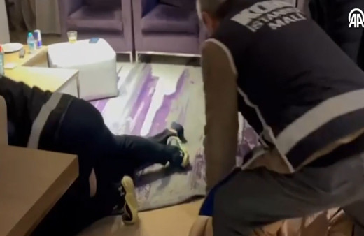 İstanbul'da sahte döviz operasyonu! Otel odasında yakalandılar
