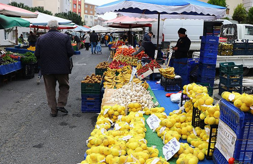 Manisa'da pazarda unutulan emekli maaşı, sahibini buldu