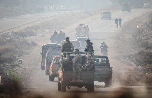 Rejim karşıtı silahlı gruplar Humus kent merkezinin iç kesimlerine ulaştı