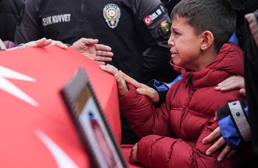 Şehit polis memuru Mehmet Tozun, İzmir'de son yolculuğuna uğurlandı