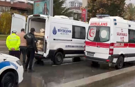 Kadıköy'de denizde erkek cesedi bulundu