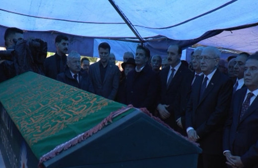 Kemal Kılıçdaroğlu dünürünün cenaze törenine katıldı