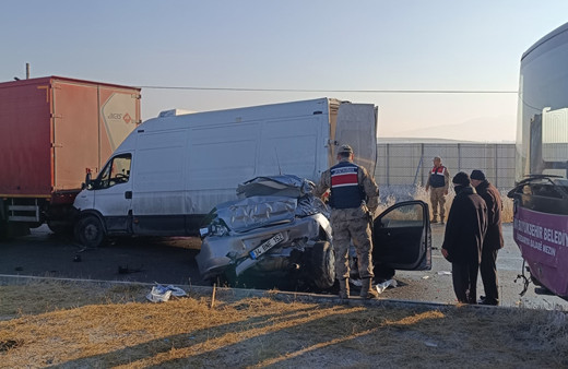 Van'da 30 aracın karıştığı zincirleme kaza! Ölenler ve çok sayıda yaralı var