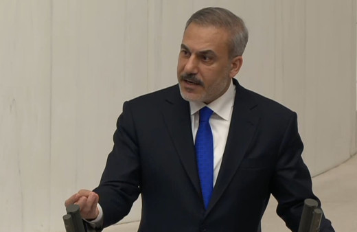 Hakan Fidan'dan DEM'e tepki: Sizin için Kürtler PKK’dan ibaret Suriye'nin tamamına bakın