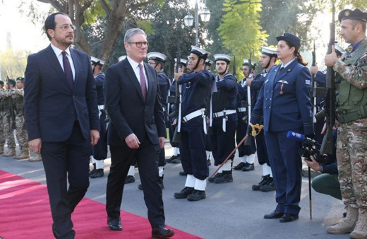 İngiltere Başbakanı 53 yıl sonra Güney Kıbrıs'a gitti