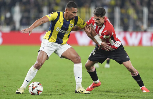 Fenerbahçe tribünleri öfkeli Kadıköy'de 'Ali Koç istifa' tezahüratları