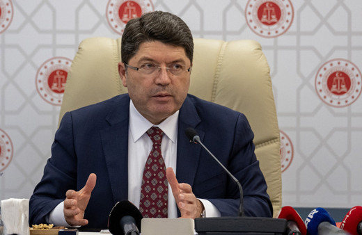 Bakan Tunç'tan Bursa Adliyesi'ndeki silahlı saldırıya ilişkin açıklama: 10 kişi gözaltına alındı