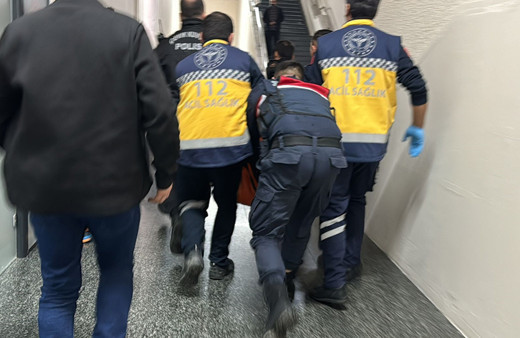 Bursa Adliyesi'nde dehşet! Duruşma salonunda silahla ateş açıldı: 2 sanık öldü, 2 jandarma yaralandı