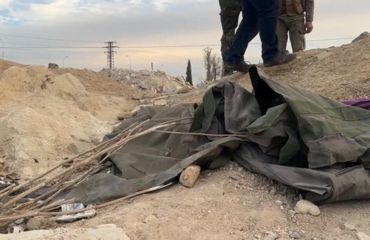 Şam'da havalimanı yolunda yaklaşık 100 kişiye ait ceset kalıntıları bulundu